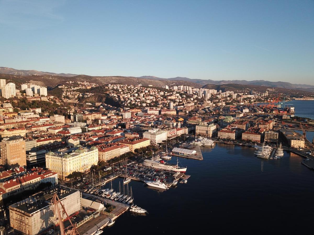 Apartments Budin Adri&Robi Rijeka City Center Buitenkant foto