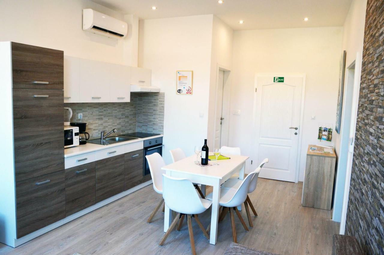 Apartments Budin Adri&Robi Rijeka City Center Buitenkant foto